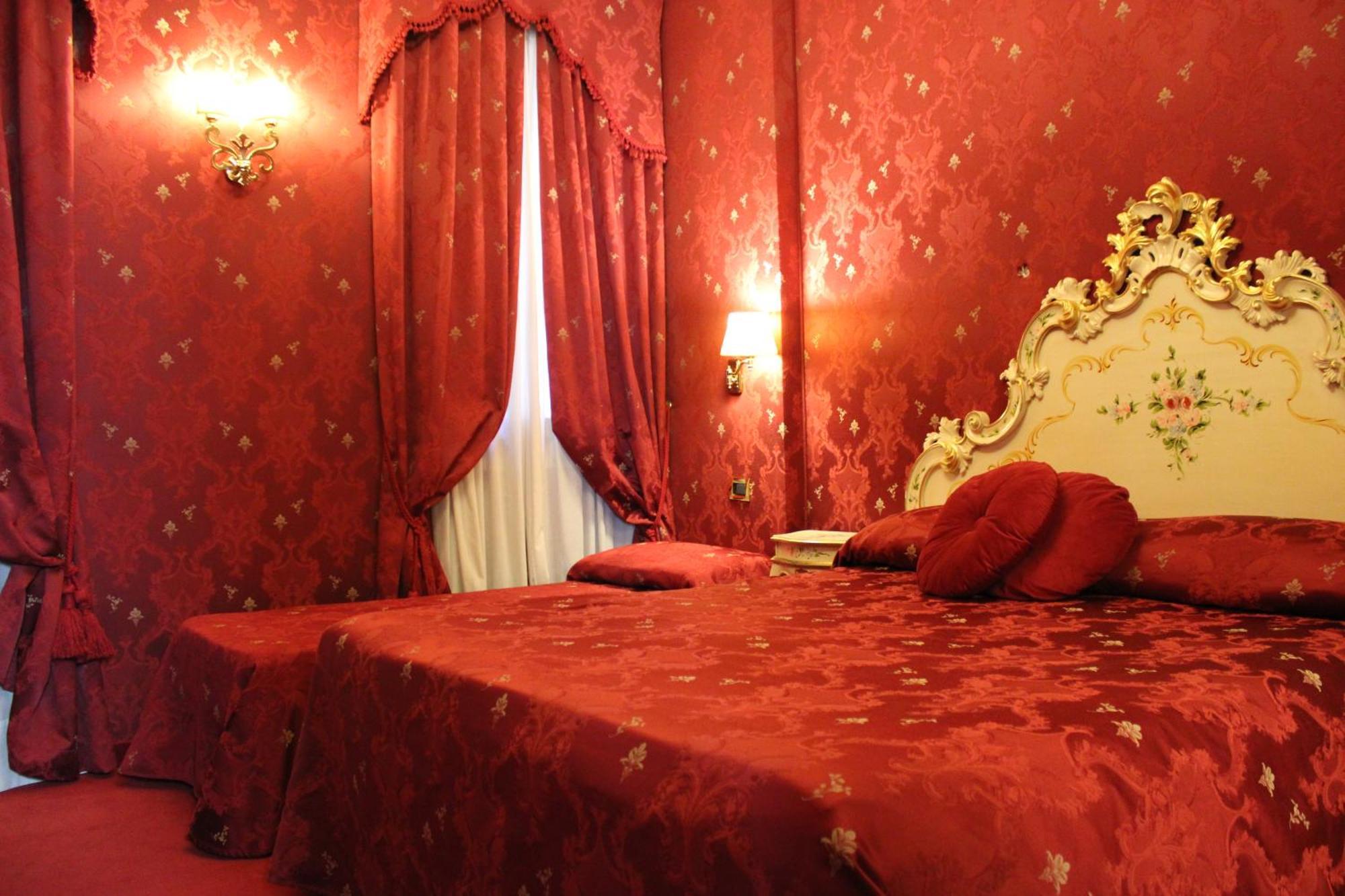 Hotel Al Graspo De Ua Venezia Esterno foto