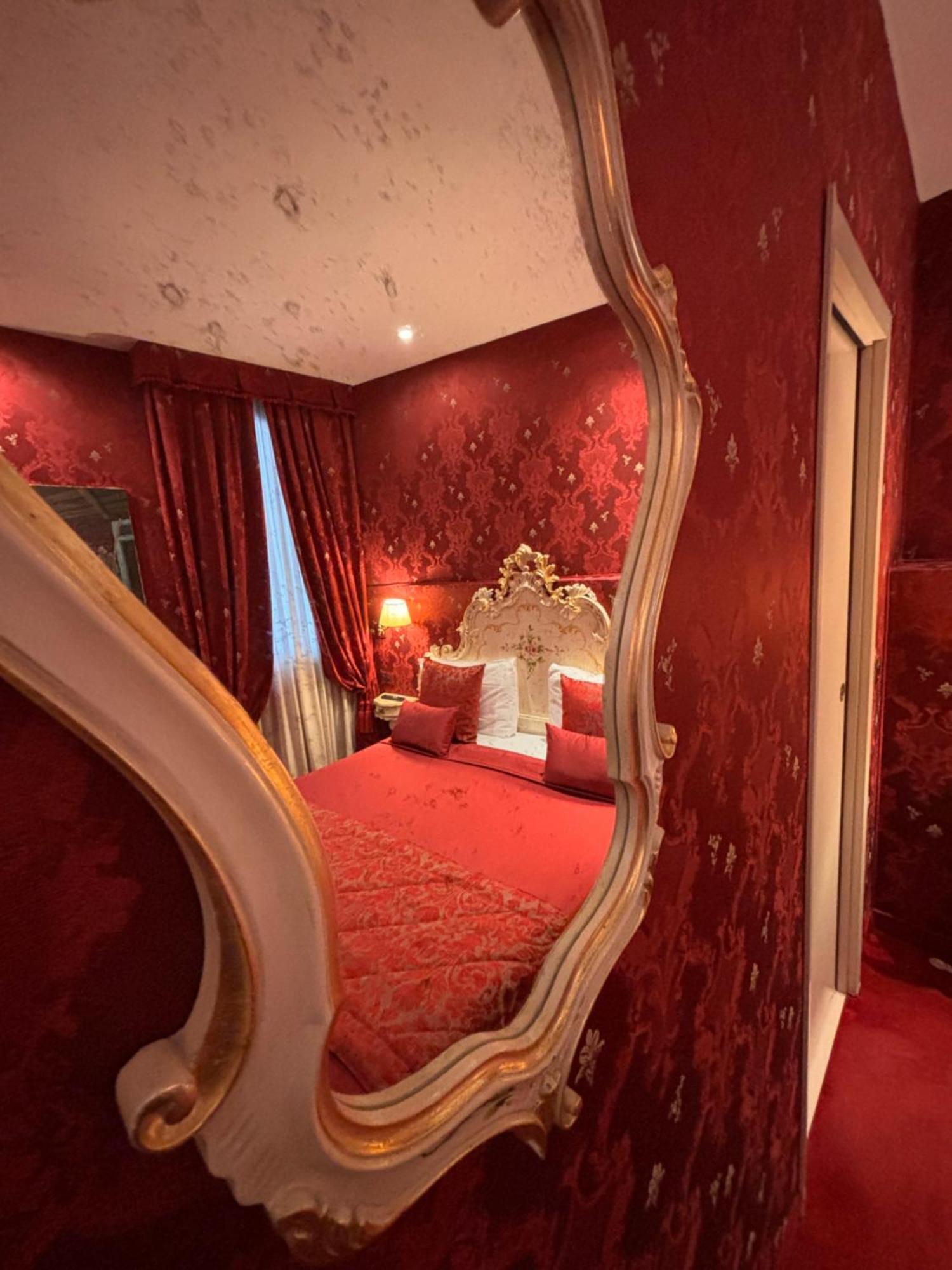 Hotel Al Graspo De Ua Venezia Esterno foto