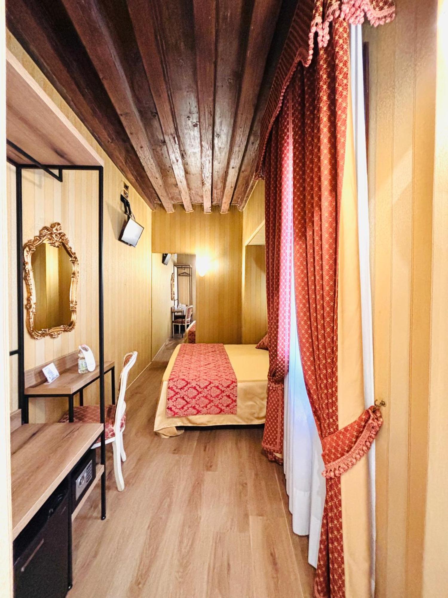 Hotel Al Graspo De Ua Venezia Esterno foto