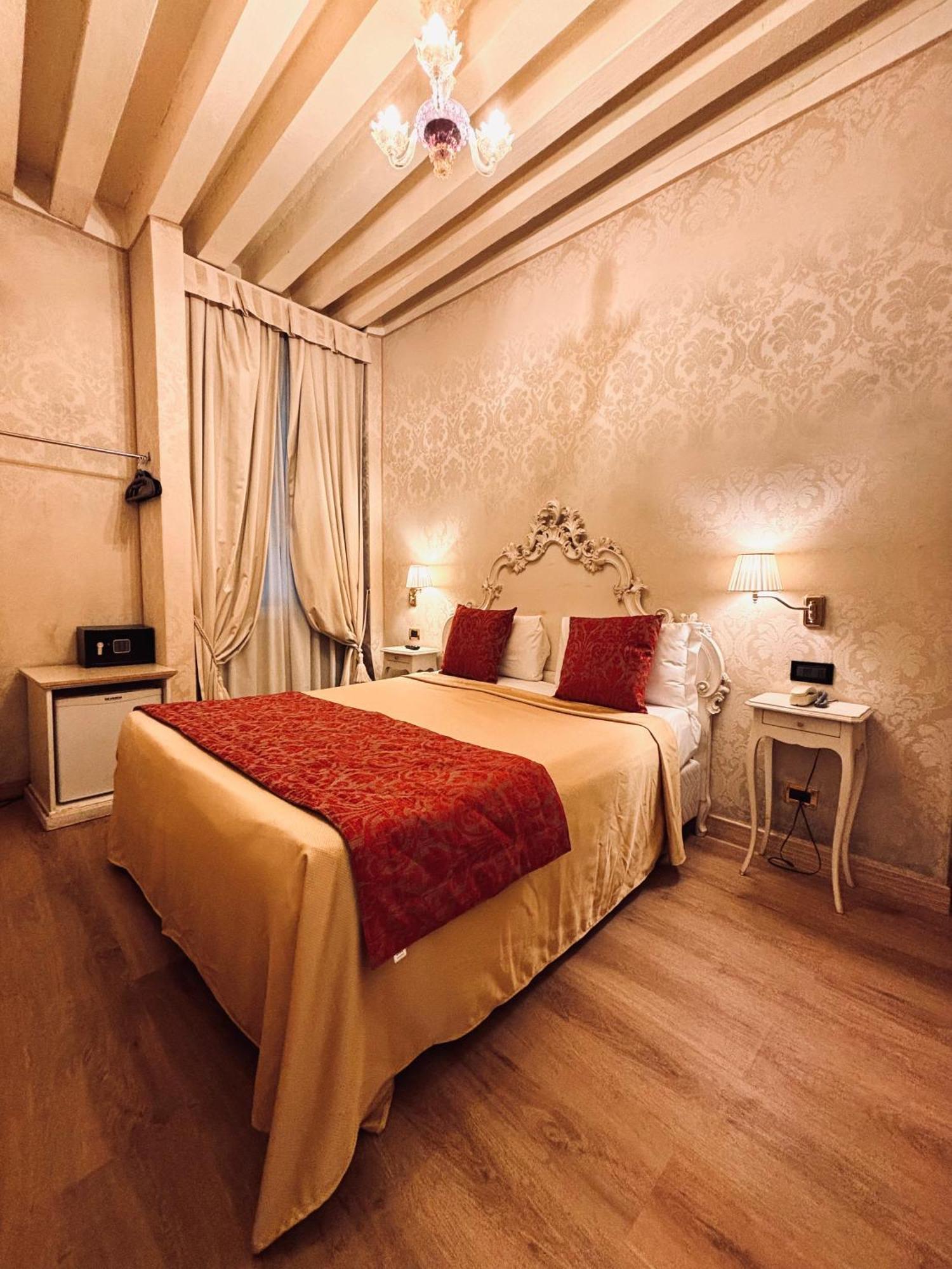Hotel Al Graspo De Ua Venezia Esterno foto